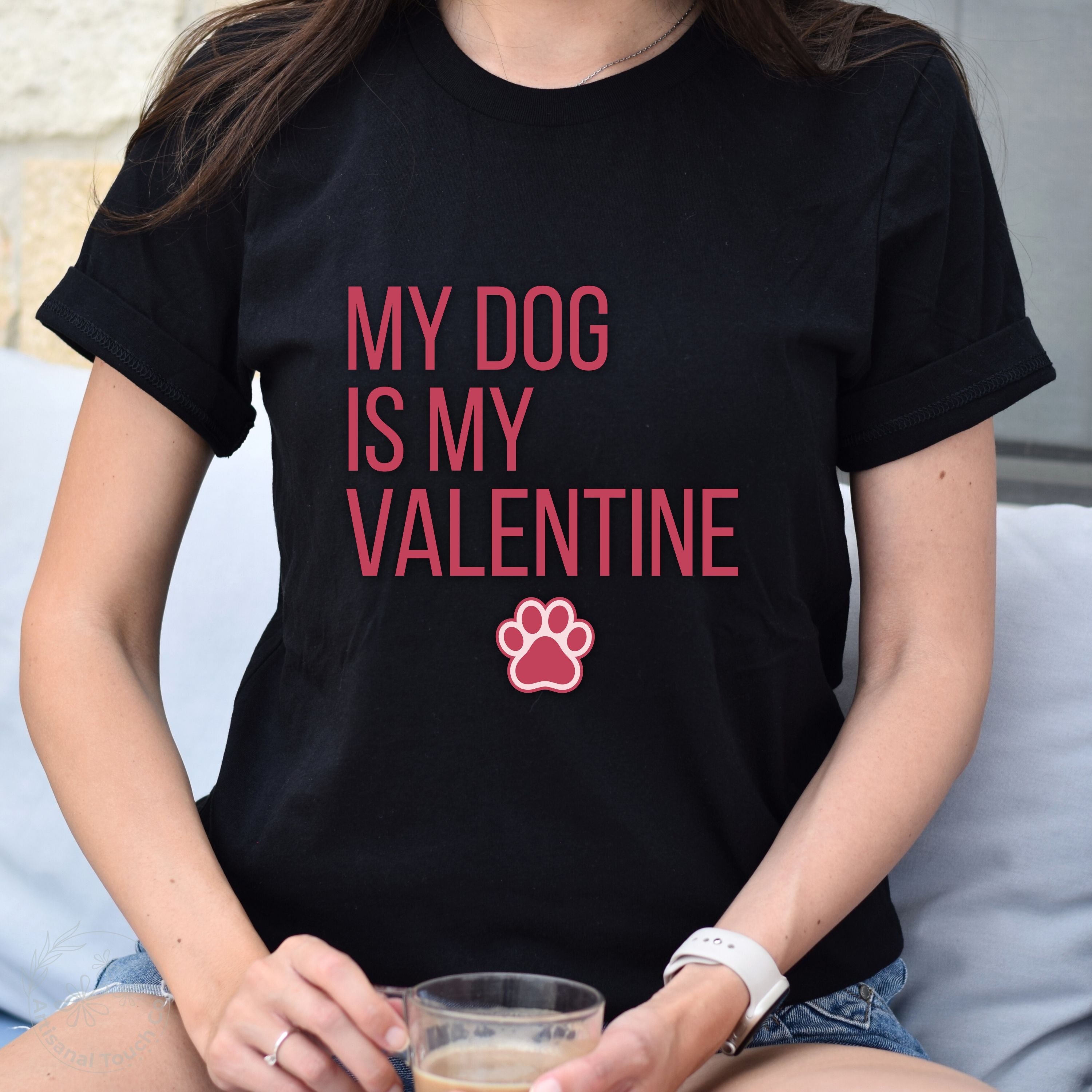 Dog mom Valentine t-shirt black model